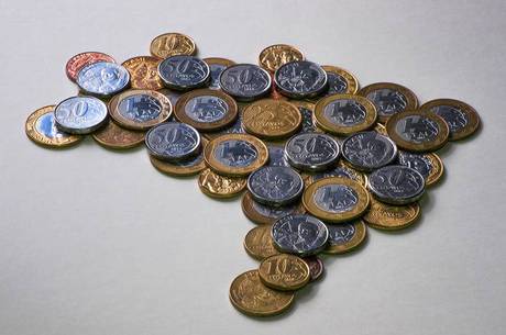 Economia brasileira registra retração de 0,99% no segundo trimestre, aponta BC
